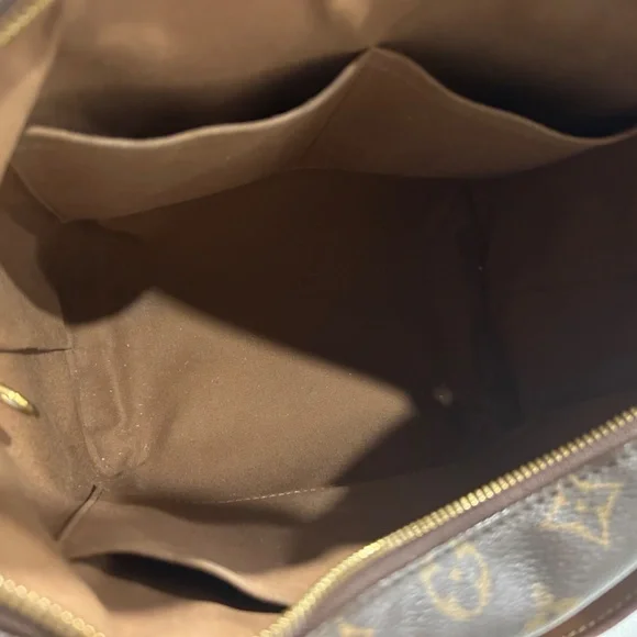 Authentic purse - Picture 4 of 9